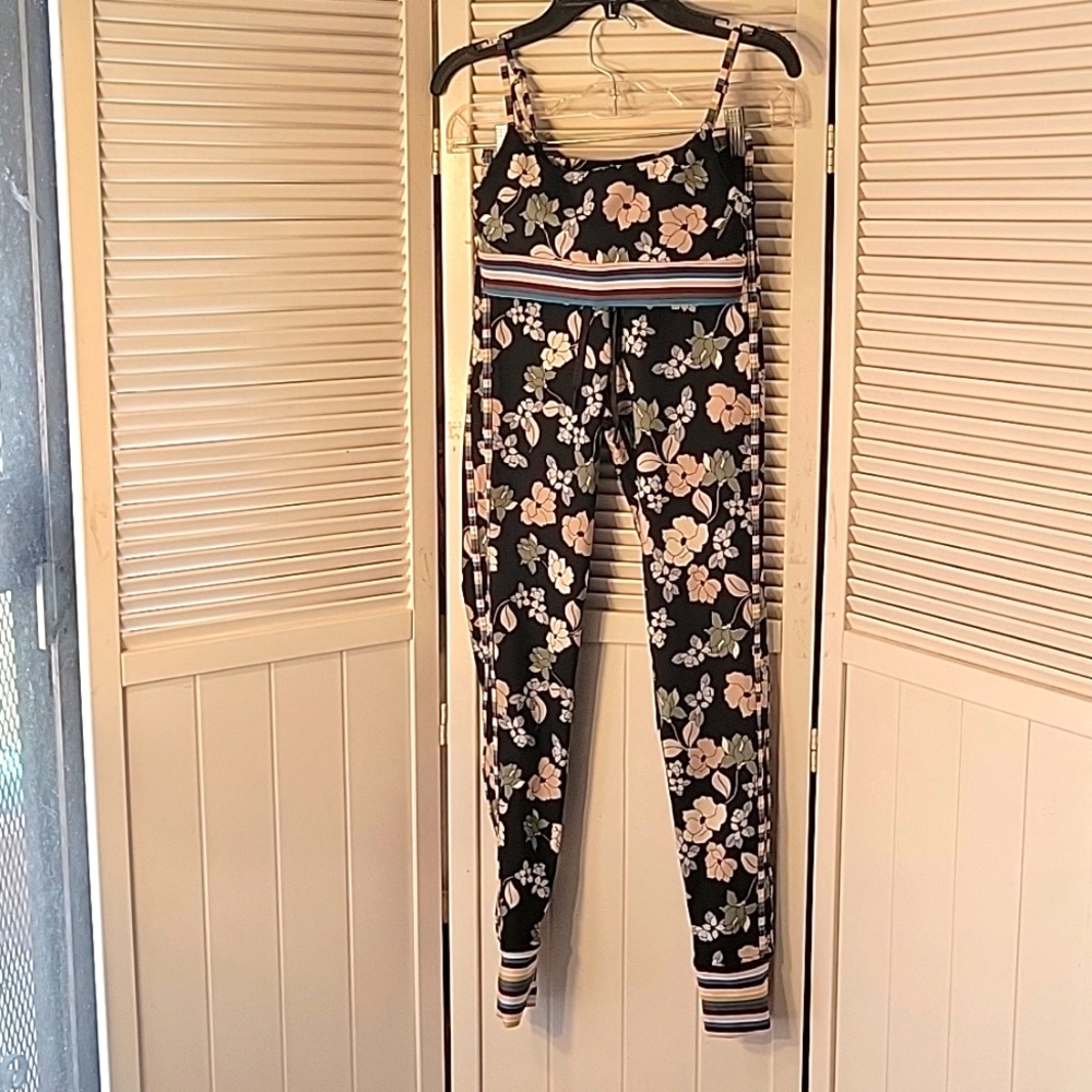 The Upside Floral Sports Bra & Workout Leggings Set SZ4